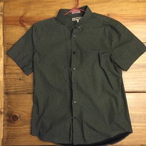 ⭐️Men’s Express fitted short sleeve dress shirt